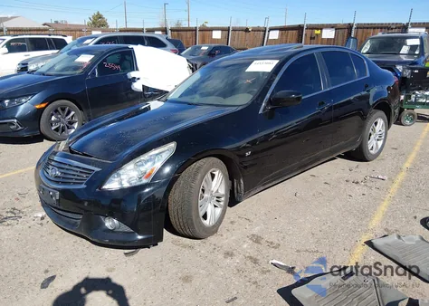 2015 Infiniti Q40 из США, поврежденный, VIN JN1CV6AR1FM650944